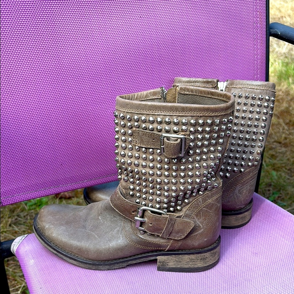 Steve Madden leather studded buckle boots